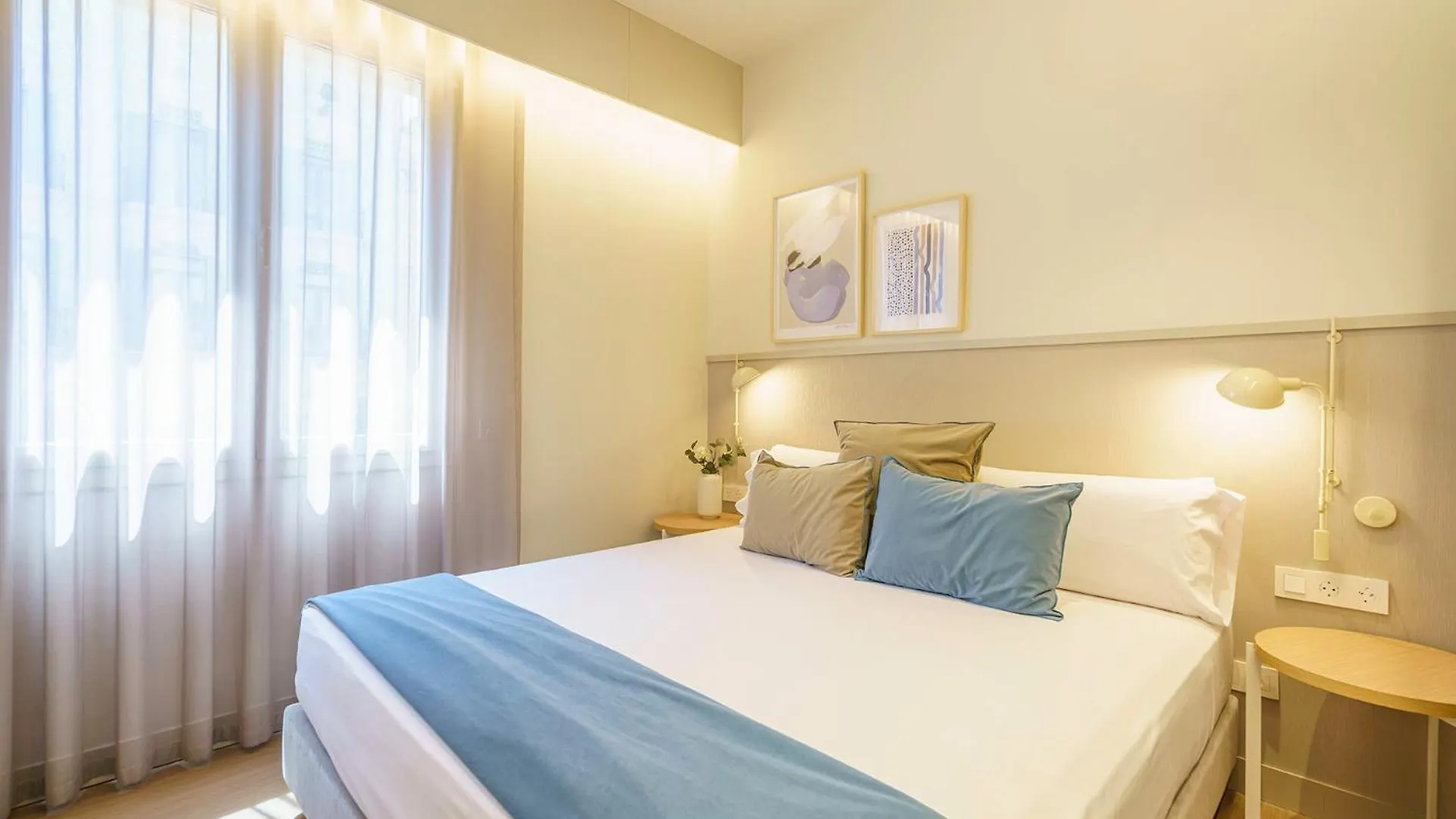 Fisa Rentals Ramblas Apartments Barcelona