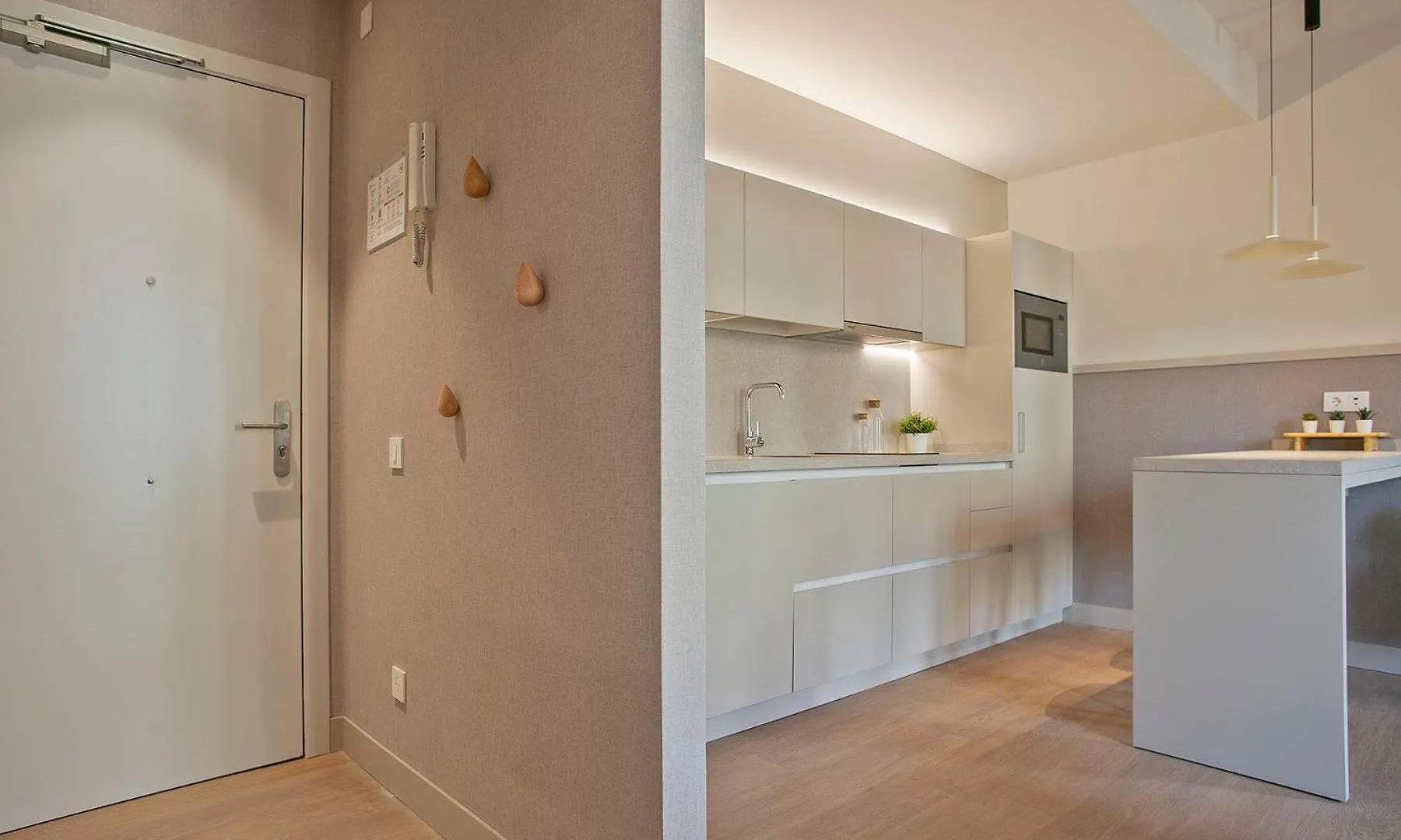 Fisa Rentals Ramblas Apartments Barcelona
