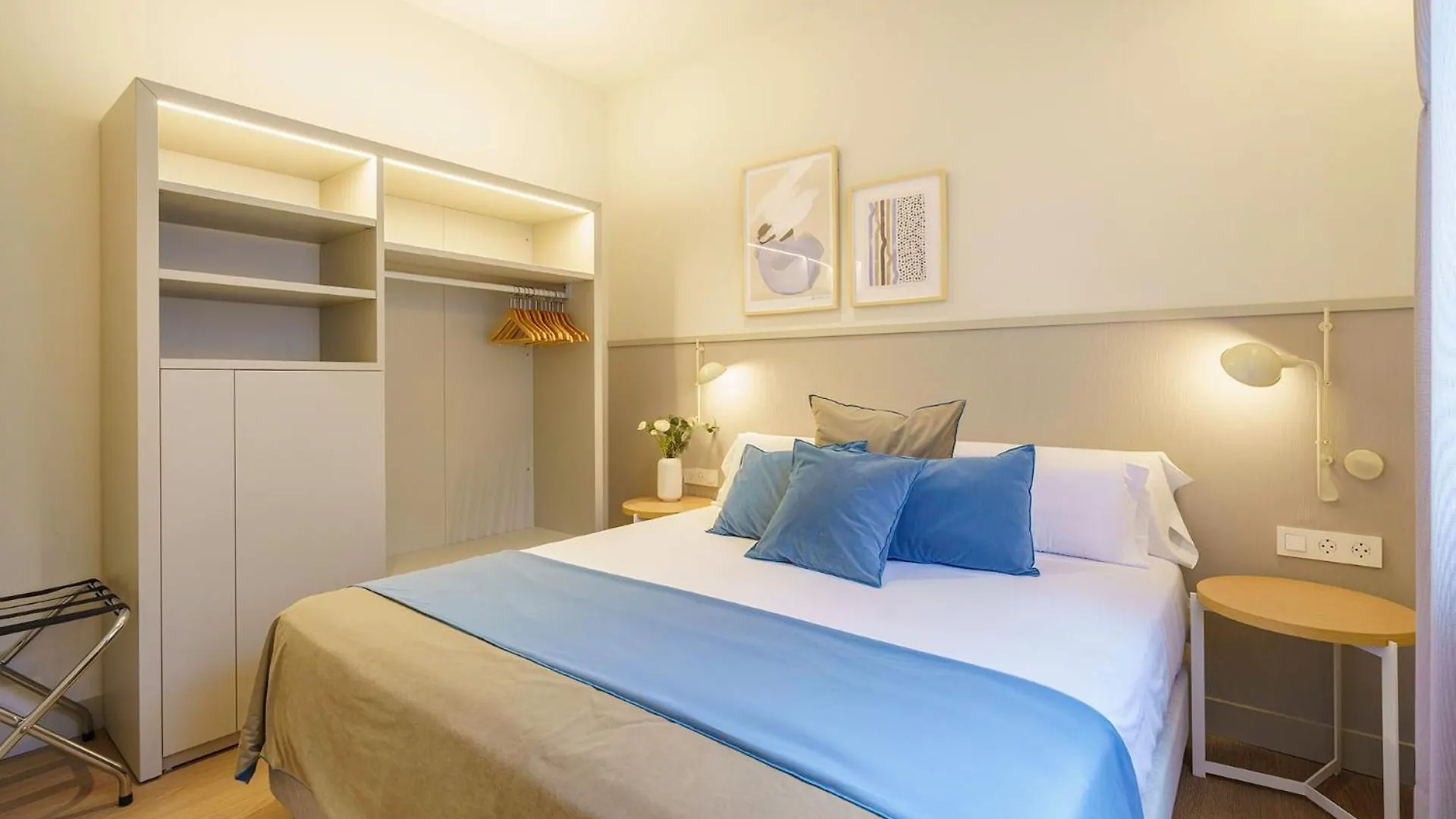 Fisa Rentals Ramblas Apartments Barcelona