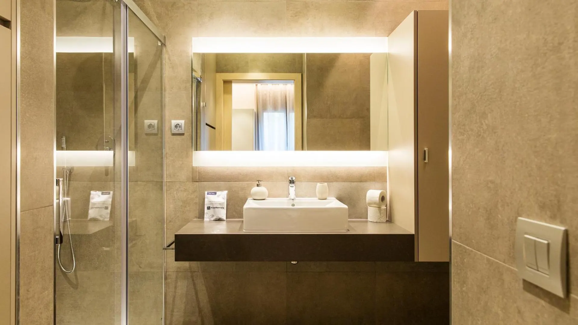 Fisa Rentals Ramblas Apartments Barcelona