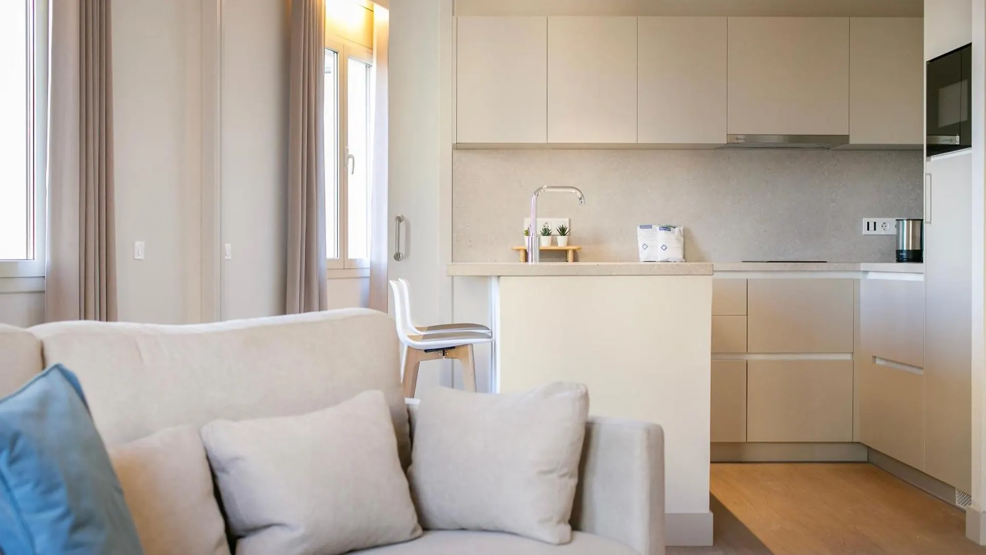 Fisa Rentals Ramblas Apartments Barcelona Spain