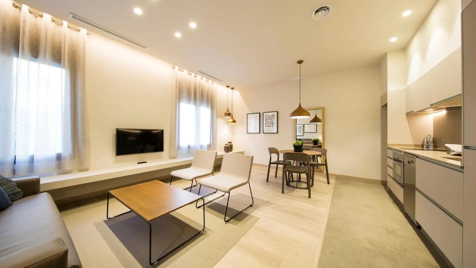 Fisa Rentals Ramblas Apartments Barcelone
