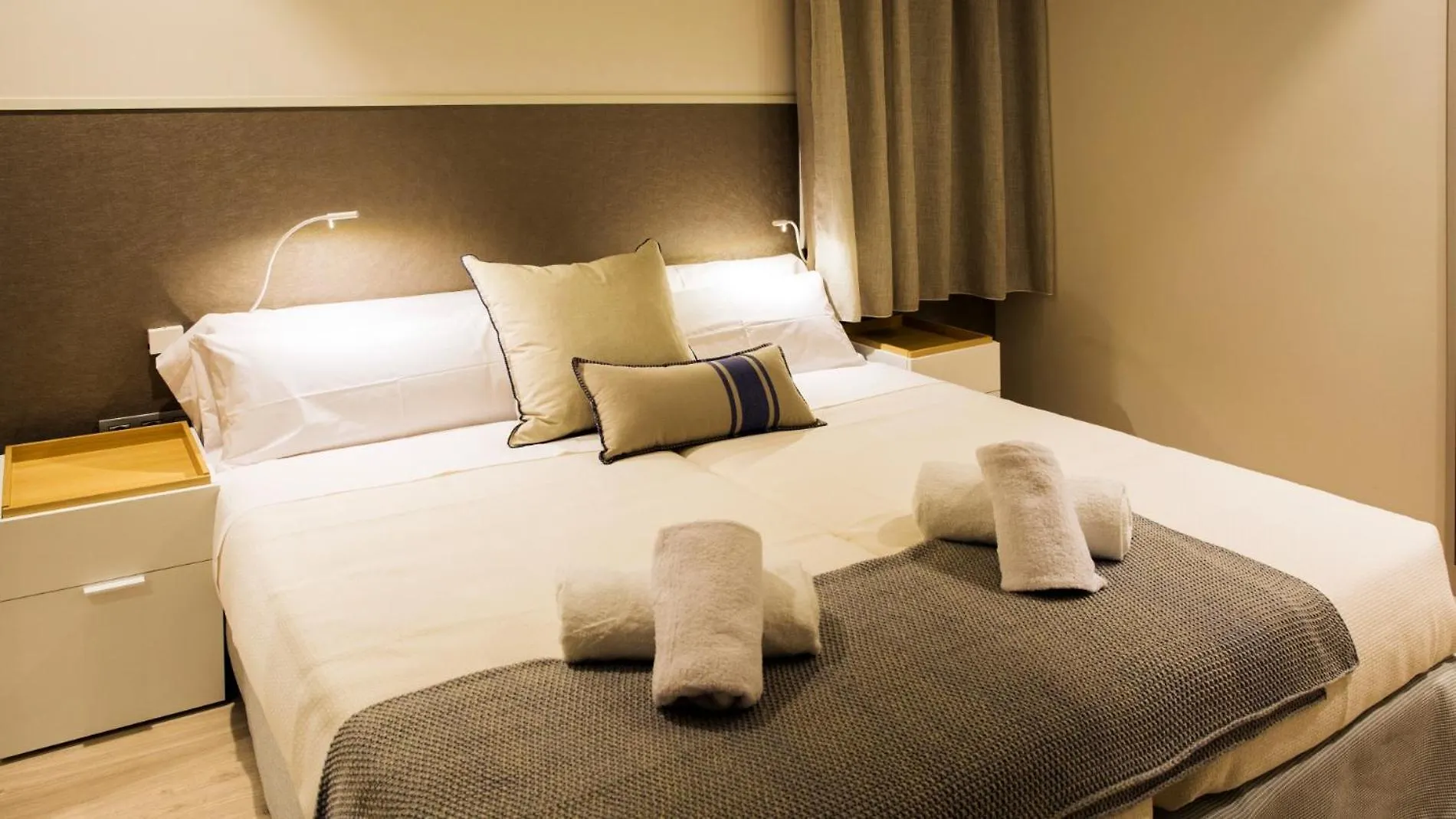 Fisa Rentals Ramblas Apartments Barcelona Spain