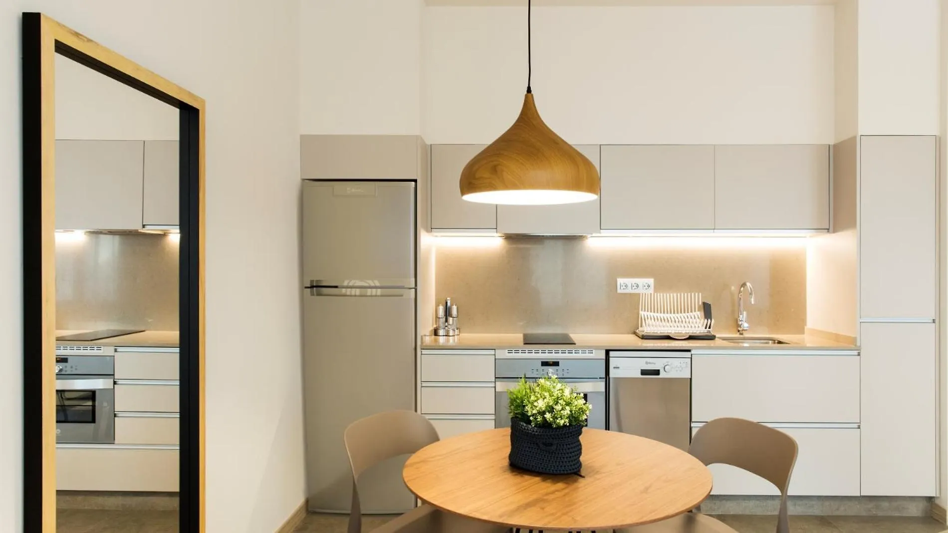 Fisa Rentals Ramblas Apartments Barcelona 0*,