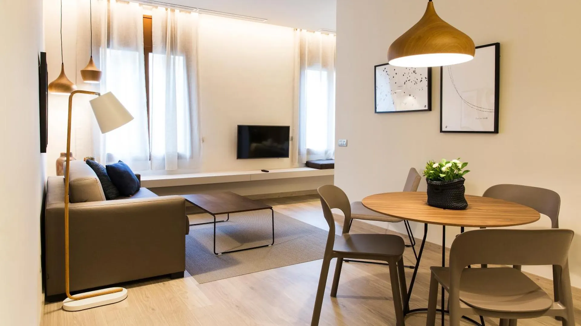 Fisa Rentals Ramblas Apartments Barcelona 0*,